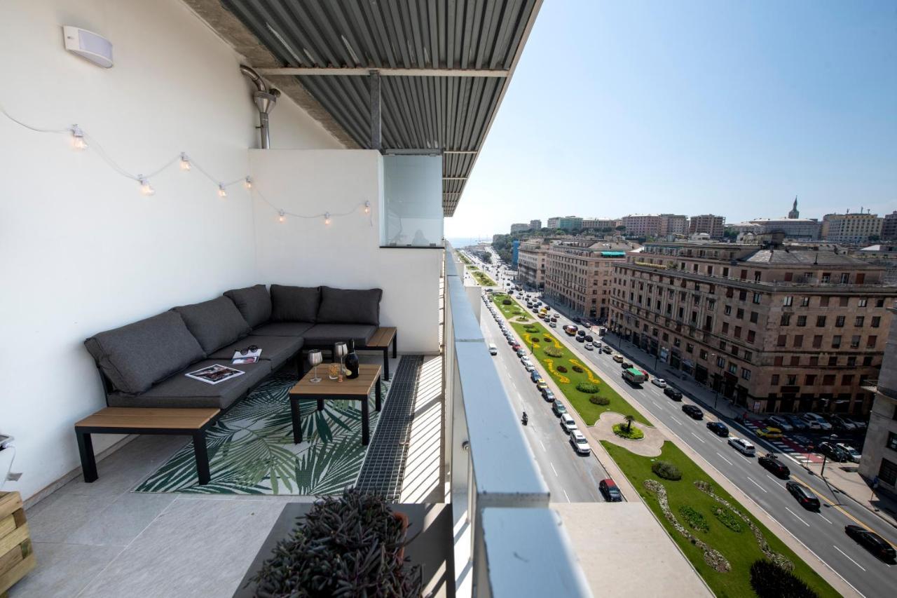 Attico Luxury Con Parcheggio E Terrazza Vista Mozzafiato Apartment Genova Exterior foto