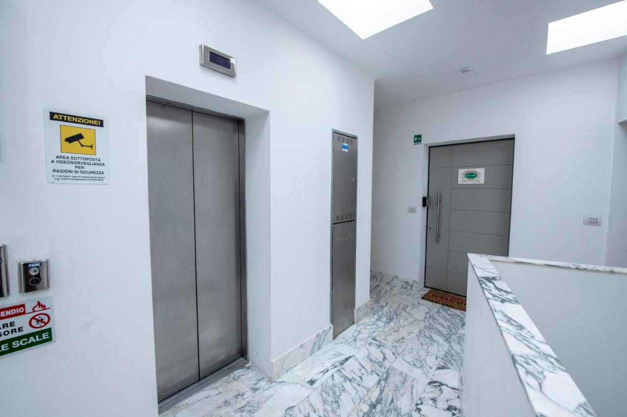 Attico Luxury Con Parcheggio E Terrazza Vista Mozzafiato Apartment Genova Exterior foto