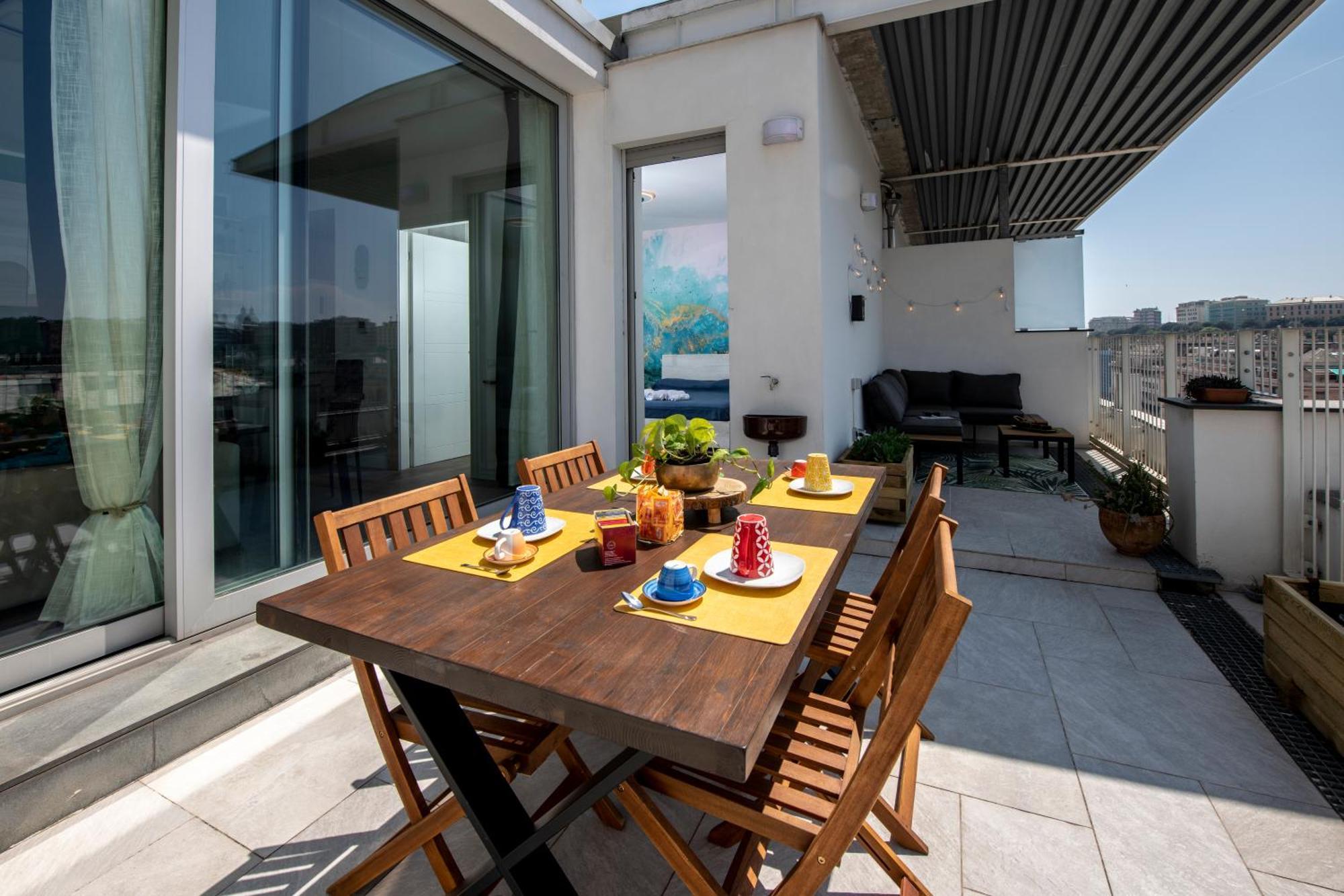 Attico Luxury Con Parcheggio E Terrazza Vista Mozzafiato Apartment Genova Exterior foto