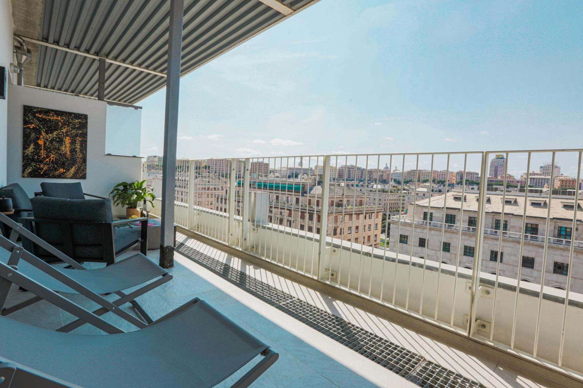 Attico Luxury Con Parcheggio E Terrazza Vista Mozzafiato Apartment Genova Exterior foto
