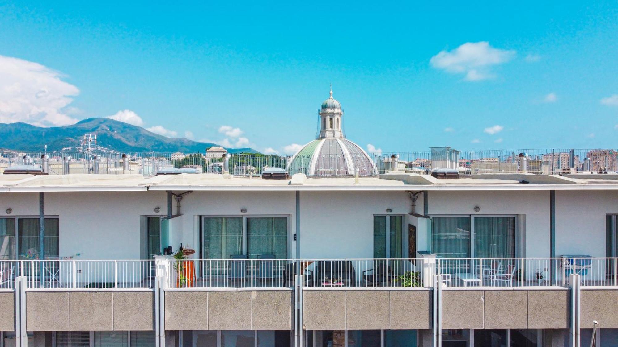 Attico Luxury Con Parcheggio E Terrazza Vista Mozzafiato Apartment Genova Exterior foto